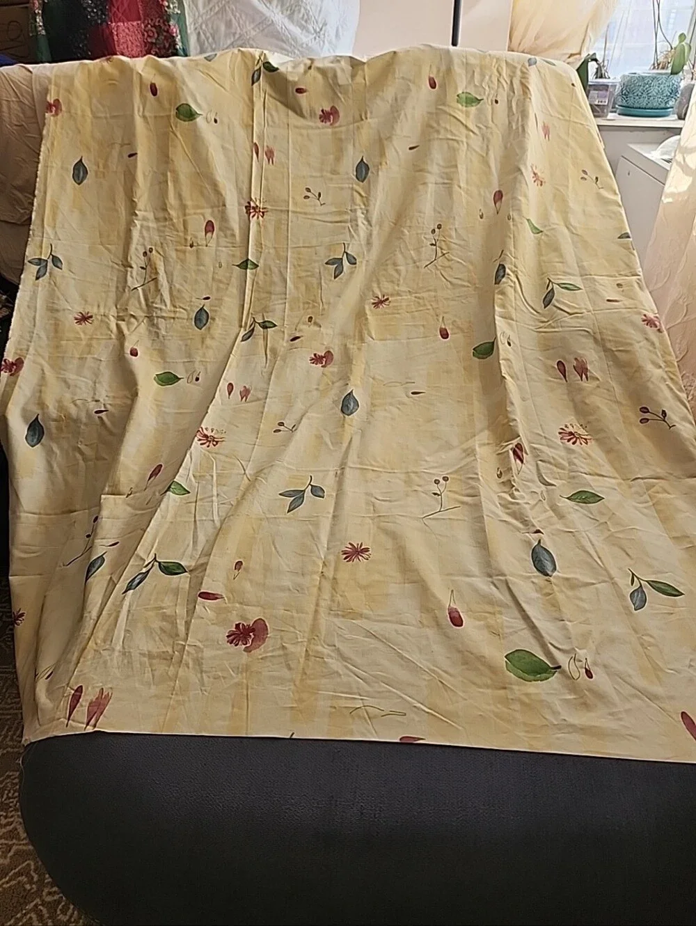 Vintage 80s  Crosscill Botanica Yellow Floral  Fabric L72